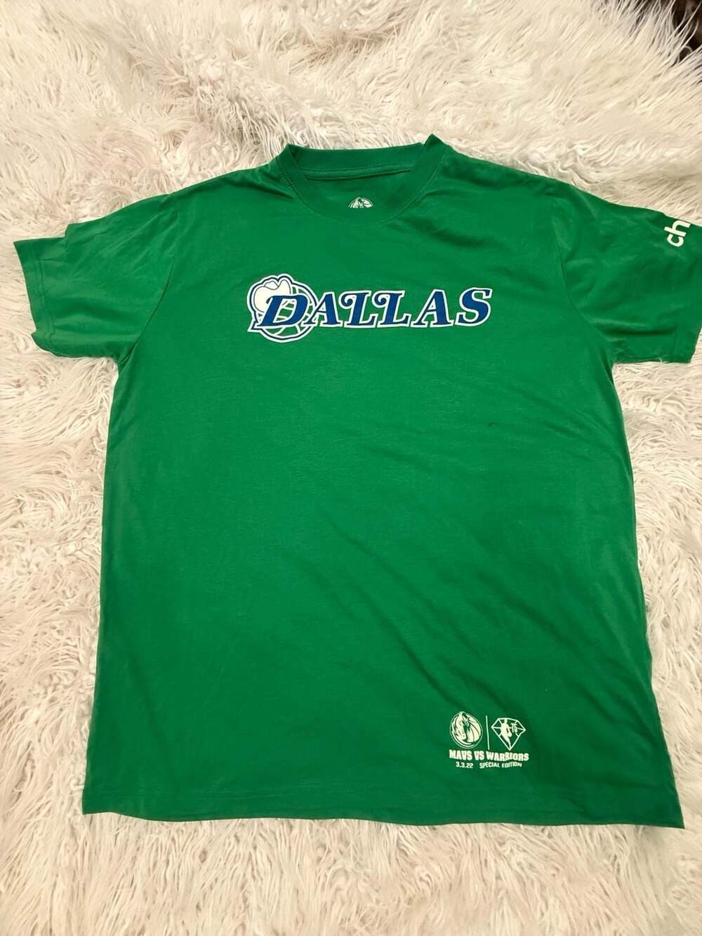Dallas Mavericks Size XL Mavs vs Warriors 3.3.22 Special Edition Green T-Shirt